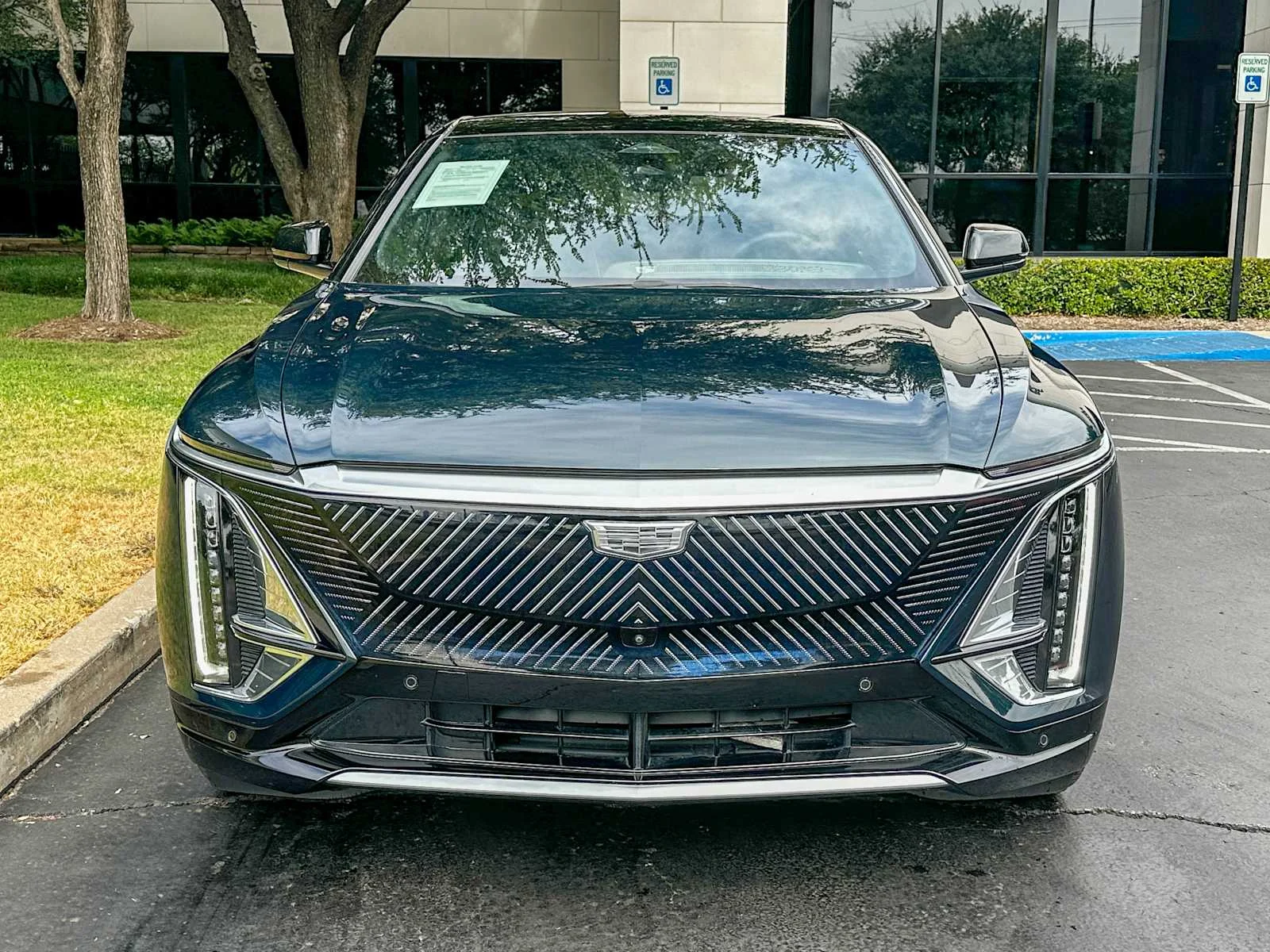Certified 2024 Cadillac LYRIQ Luxury 3 with VIN 1GYKPSRL1RZ137612 for sale in Dallas, TX