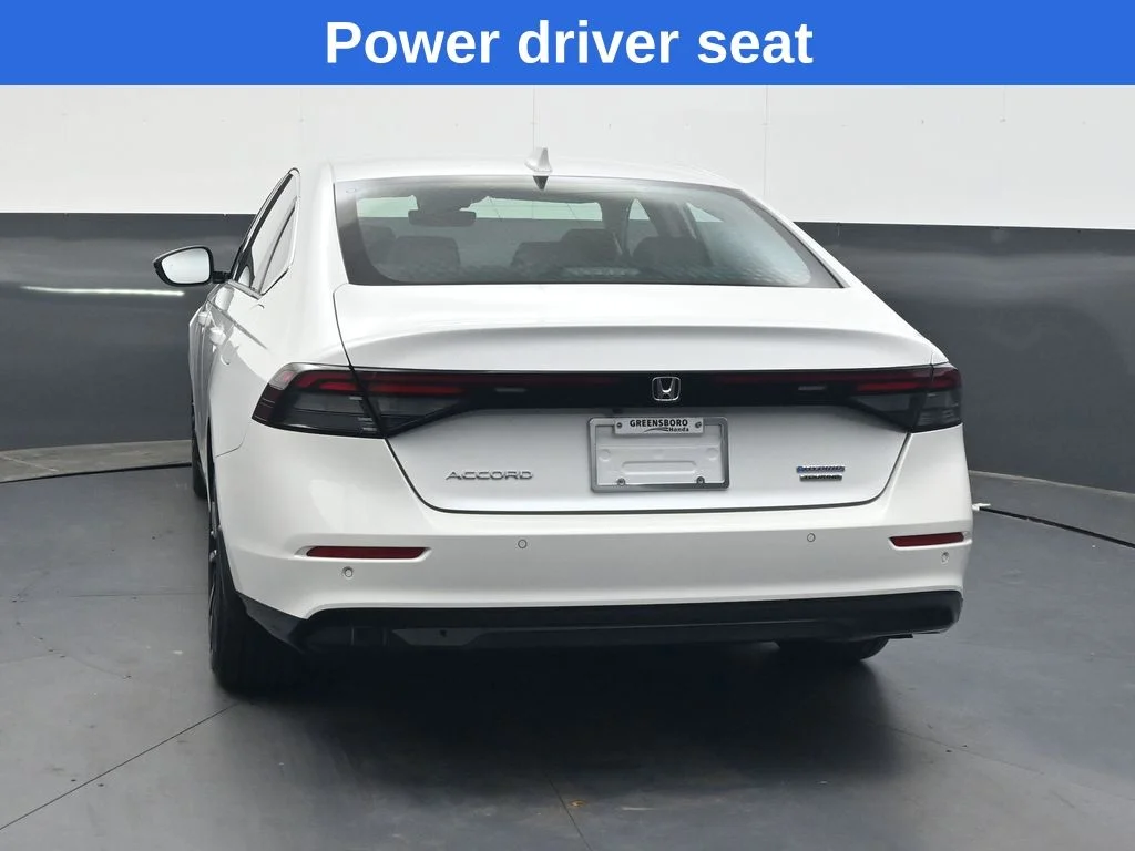 Used 2023 Platinum White Pearl Honda Touring image 5