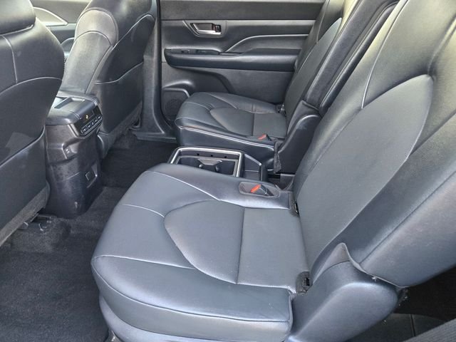 Used 2025 Silver Toyota XLE image 12