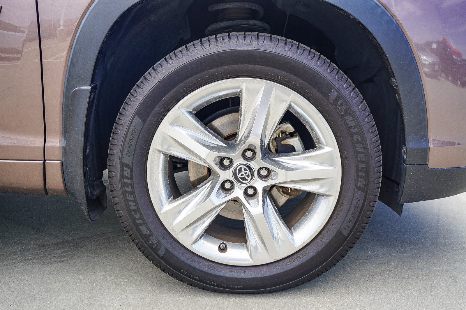 Certified Used 2017 Toasted Walnut Pearl Toyota Limited image 9
