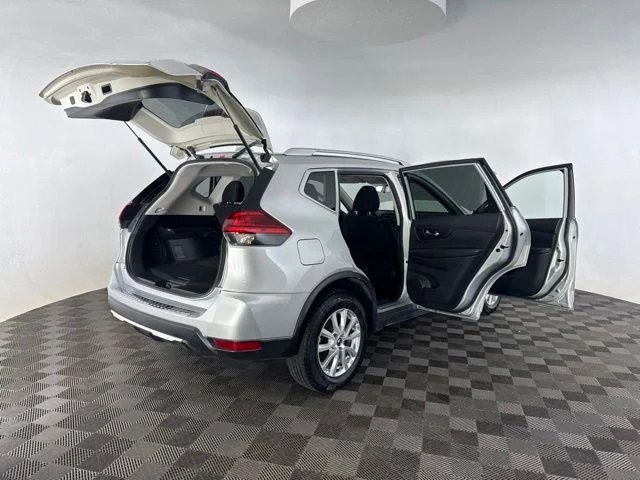 Used 2017 Silver Nissan SV image 14