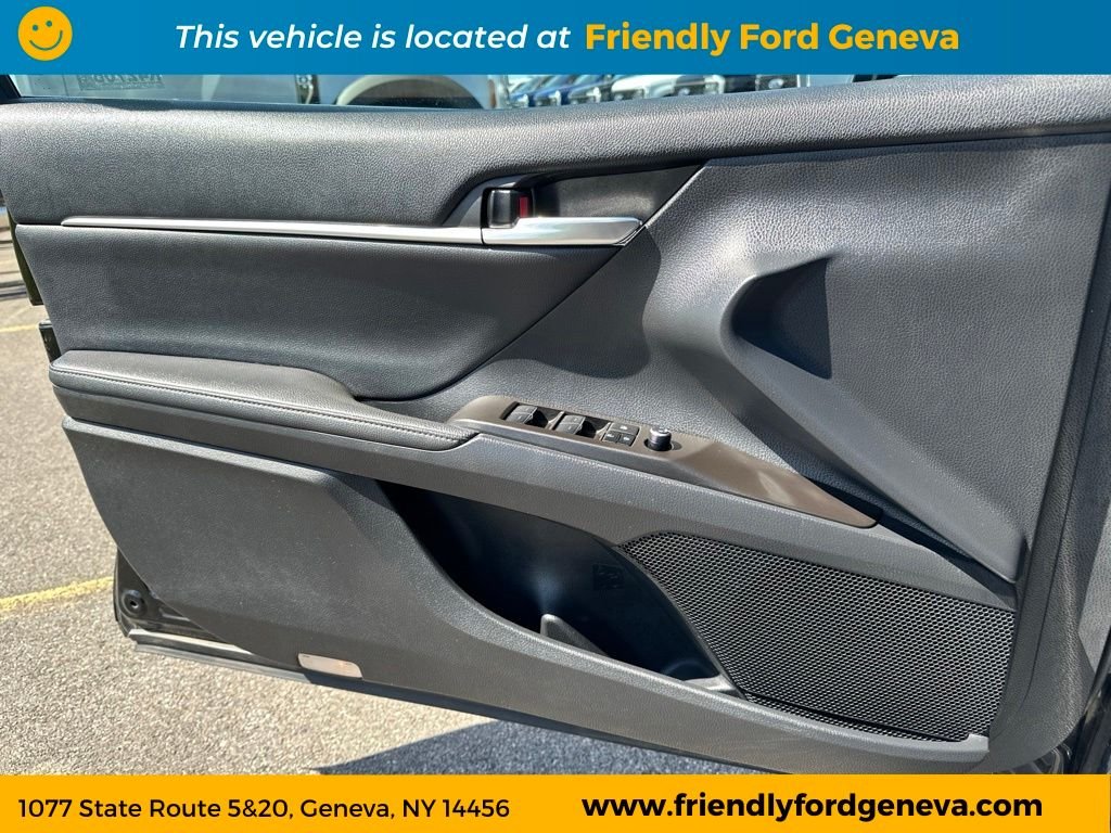 Used 2022 Black Toyota XLE image 17
