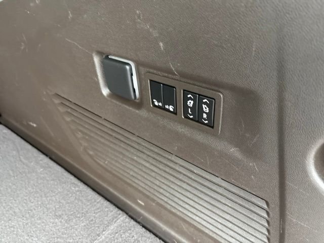 Used 2023 Beige Chevrolet Z71 image 24