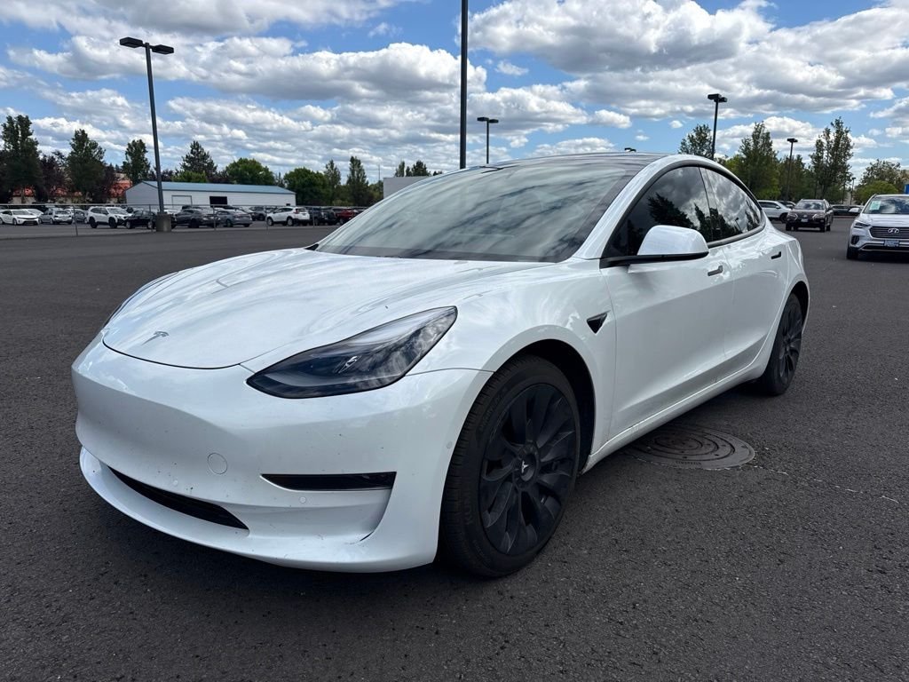 Used 2021 Pearl White Multi-Coat Tesla Standard Range Plus image 3