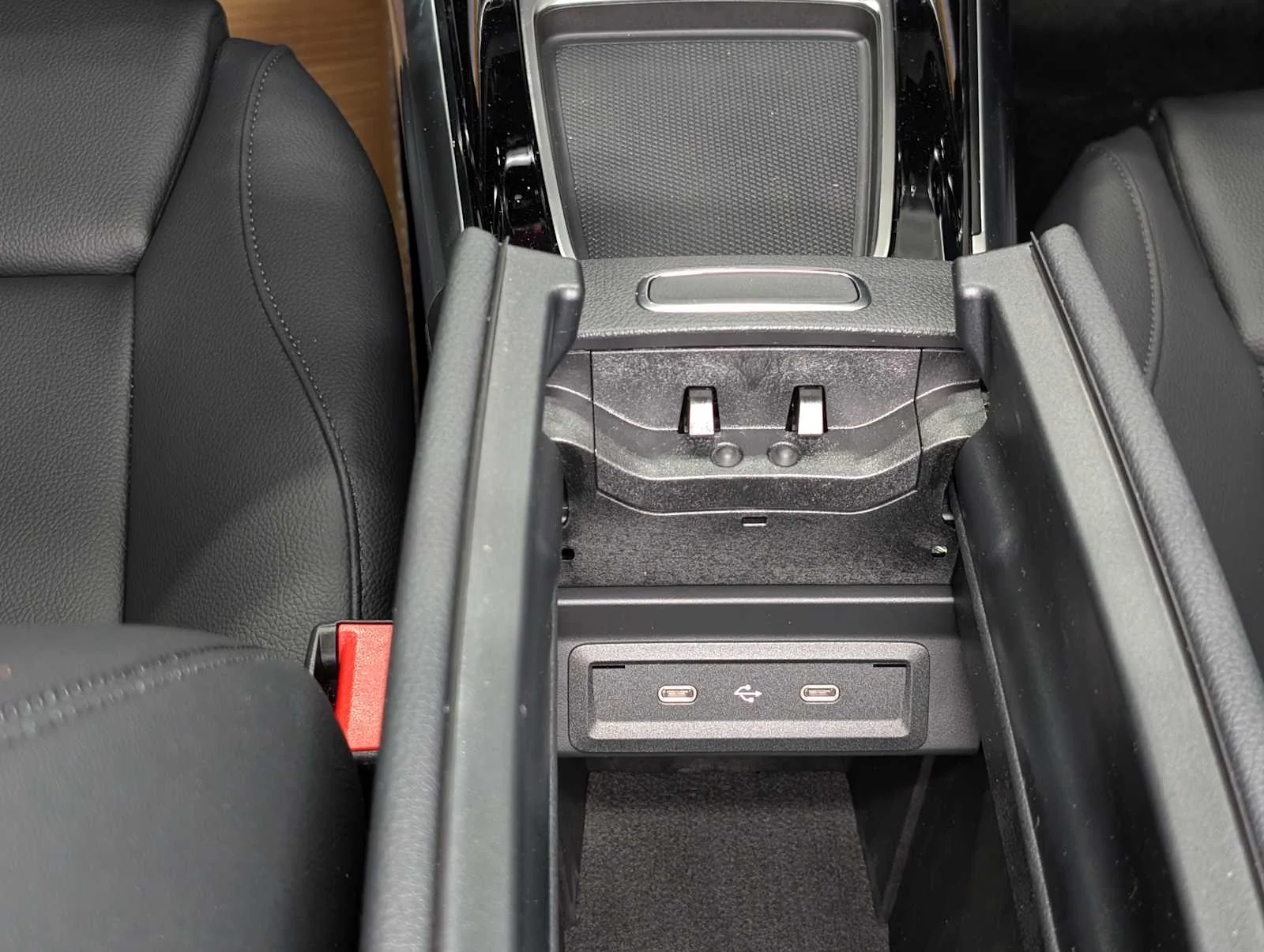 New 2026 Cirrus Silver Metallic Mercedes-Benz GLA 250 image 19