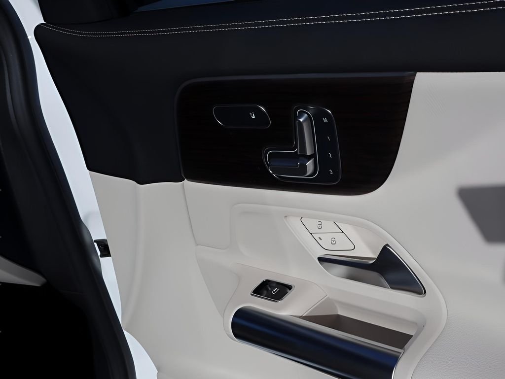 Used 2026 Polar White Mercedes-Benz GLA 250 image 14