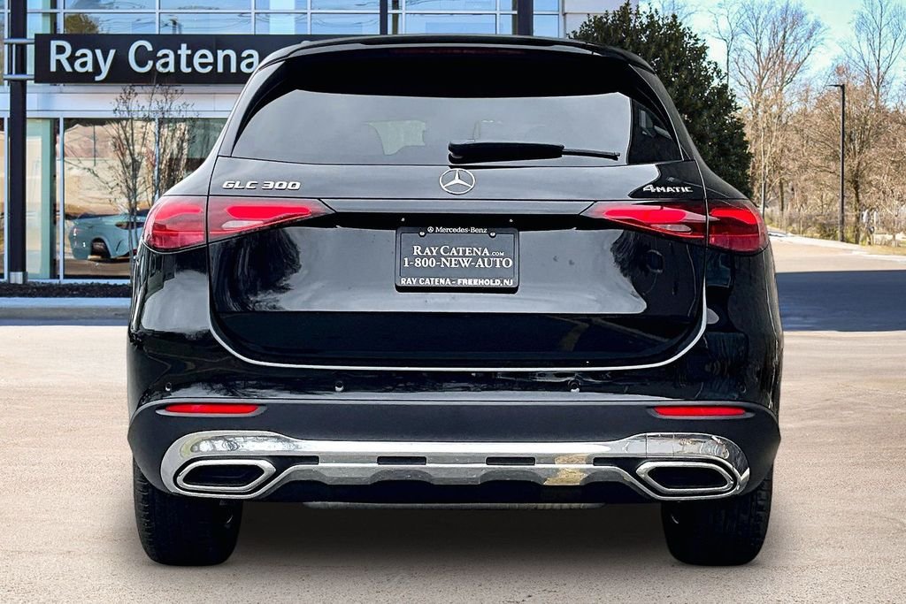 New 2026 Black Mercedes-Benz GLC 300 image 4