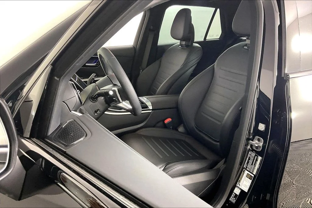 2026 Mercedes-Benz GLC Base - Photo 17