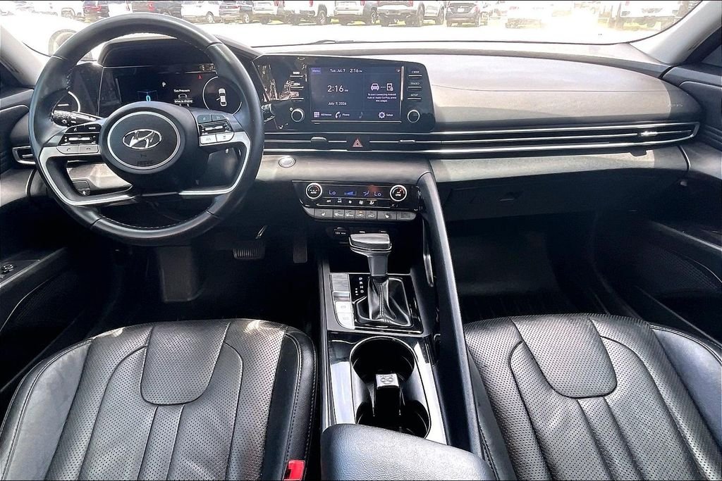 Used 2022 Black Hyundai SEL image 7