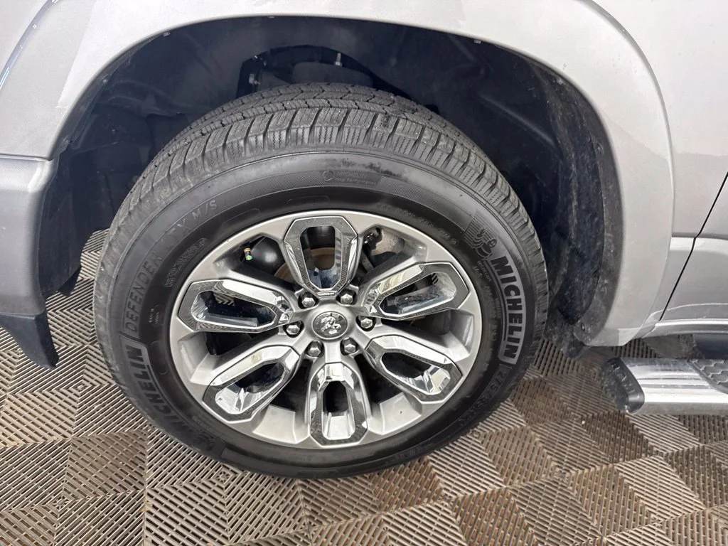 Used 2020 Silver Ram Laramie image 30