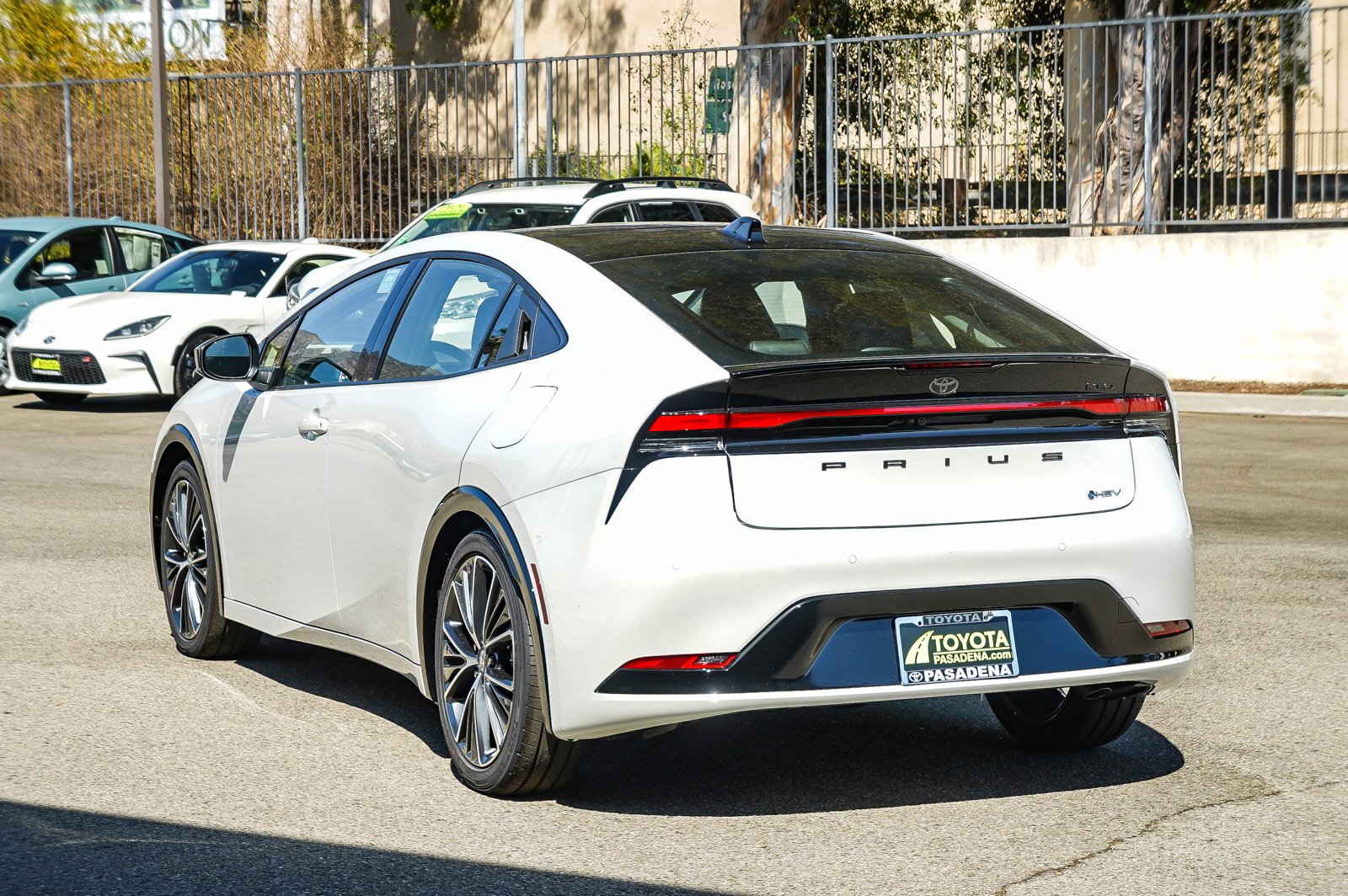 New 2027 Wind Chill Pearl <sup>1</sup> Toyota  Limited image 6