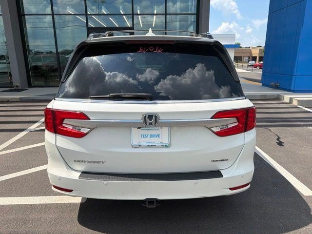 Used 2018 White Diamond Pearl Honda Touring image 7