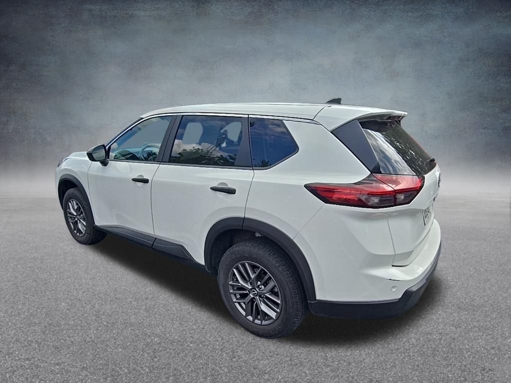 Used 2024 Glacier White Nissan S image 8