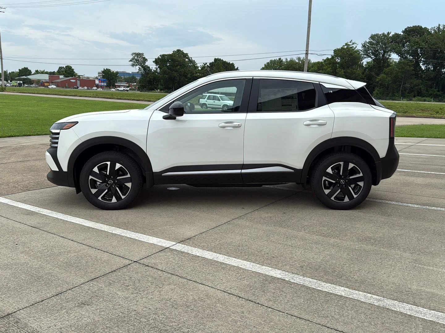 New 2026 Aspen White Tricoat Nissan SV image 4