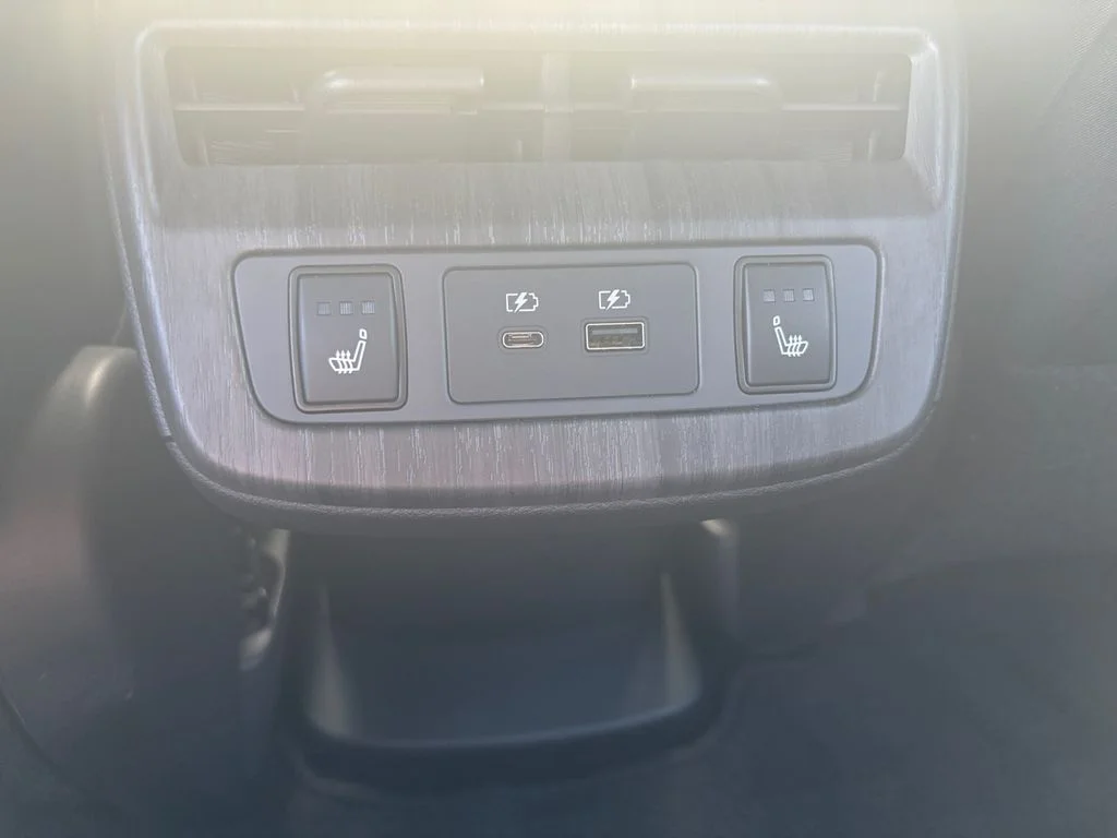 Used 2023 Gray Nissan ENGAGE image 27