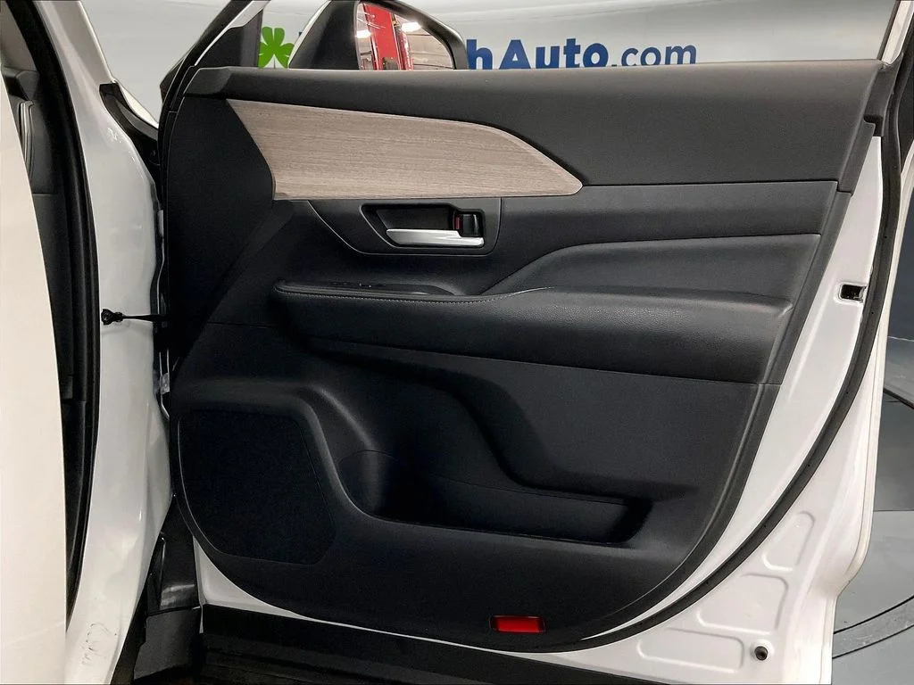 Certified Used 2025 Beige Toyota Platinum image 28