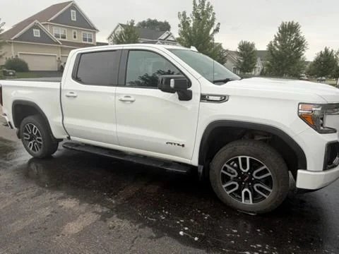 Used 2021 White GMC AT4 image 6