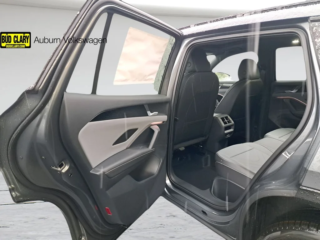 New 2026  Volkswagen 2.0T SE R-Line Black image 13