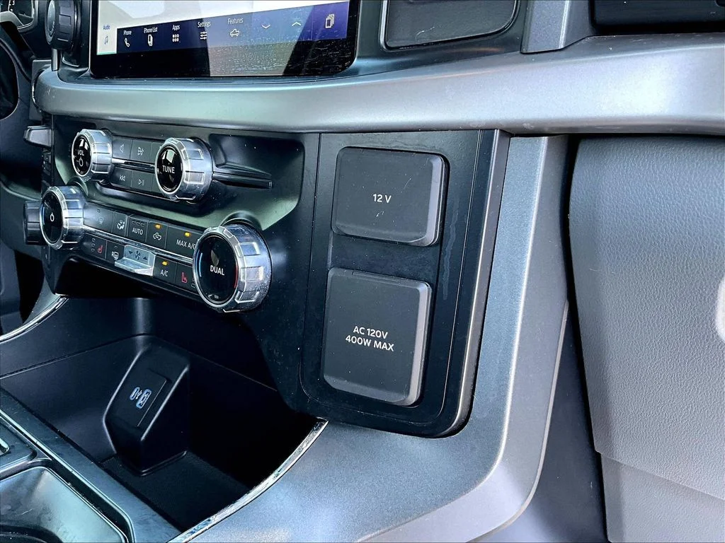 Used 2022 Silver Metallic Ford XLT image 37