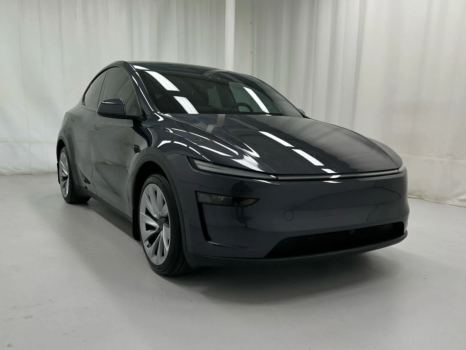 2026 Tesla Model Y Premium All-Wheel Drive's photo