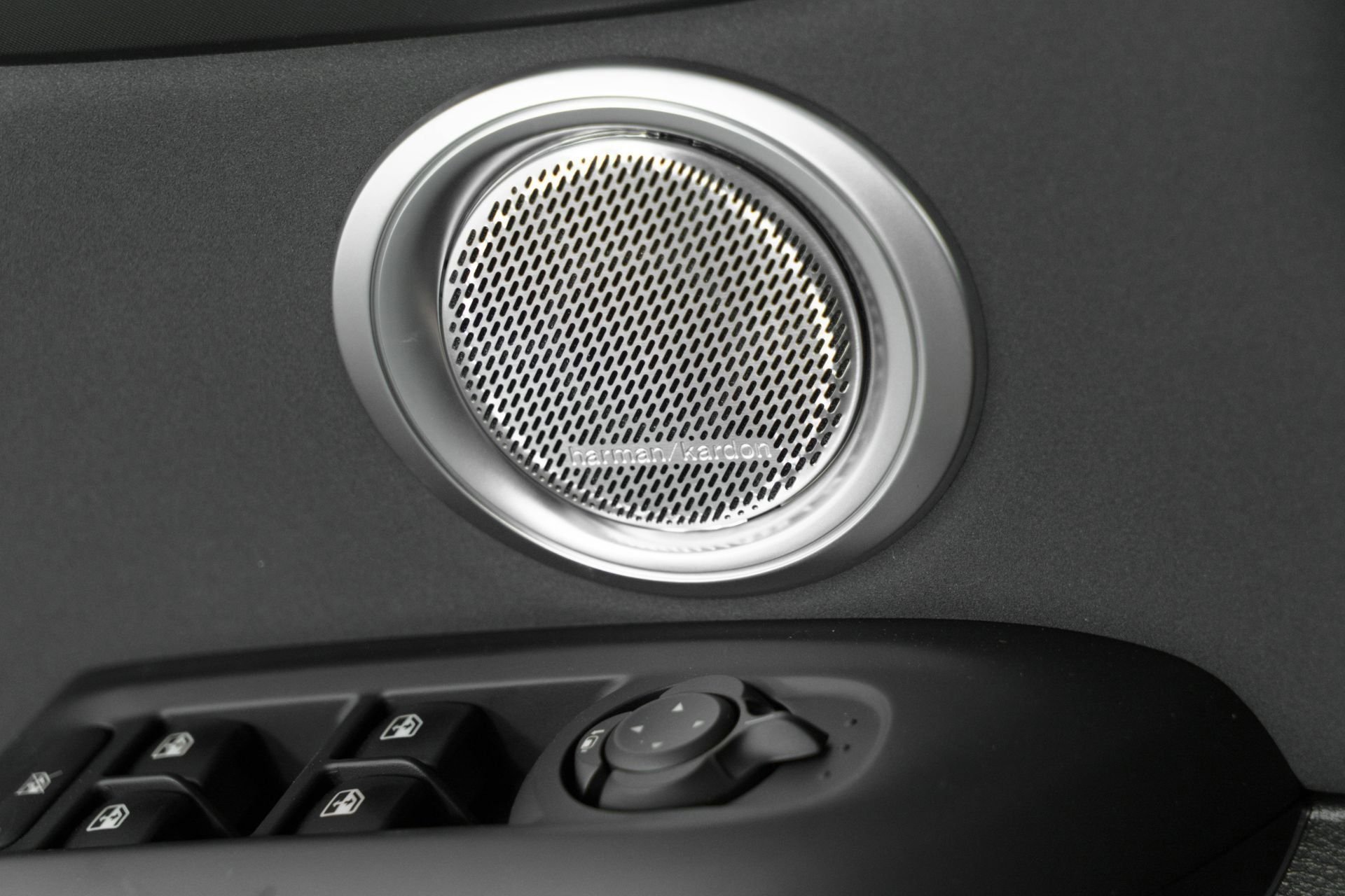 New 2025 Alfa Black Exterior Paint Alfa Romeo Base image 29