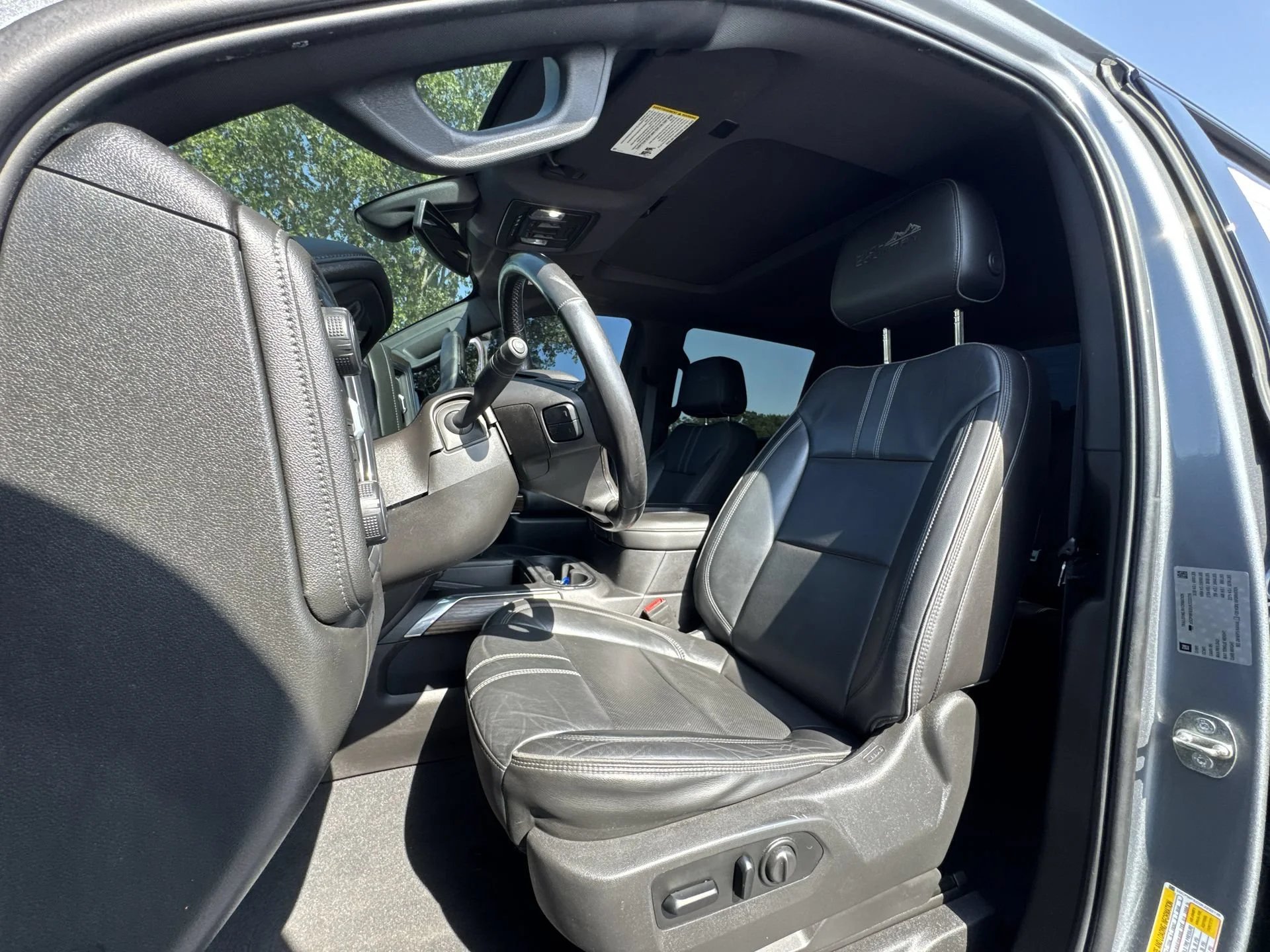 2019 Chevrolet Silverado 1500 High Country - Photo 11