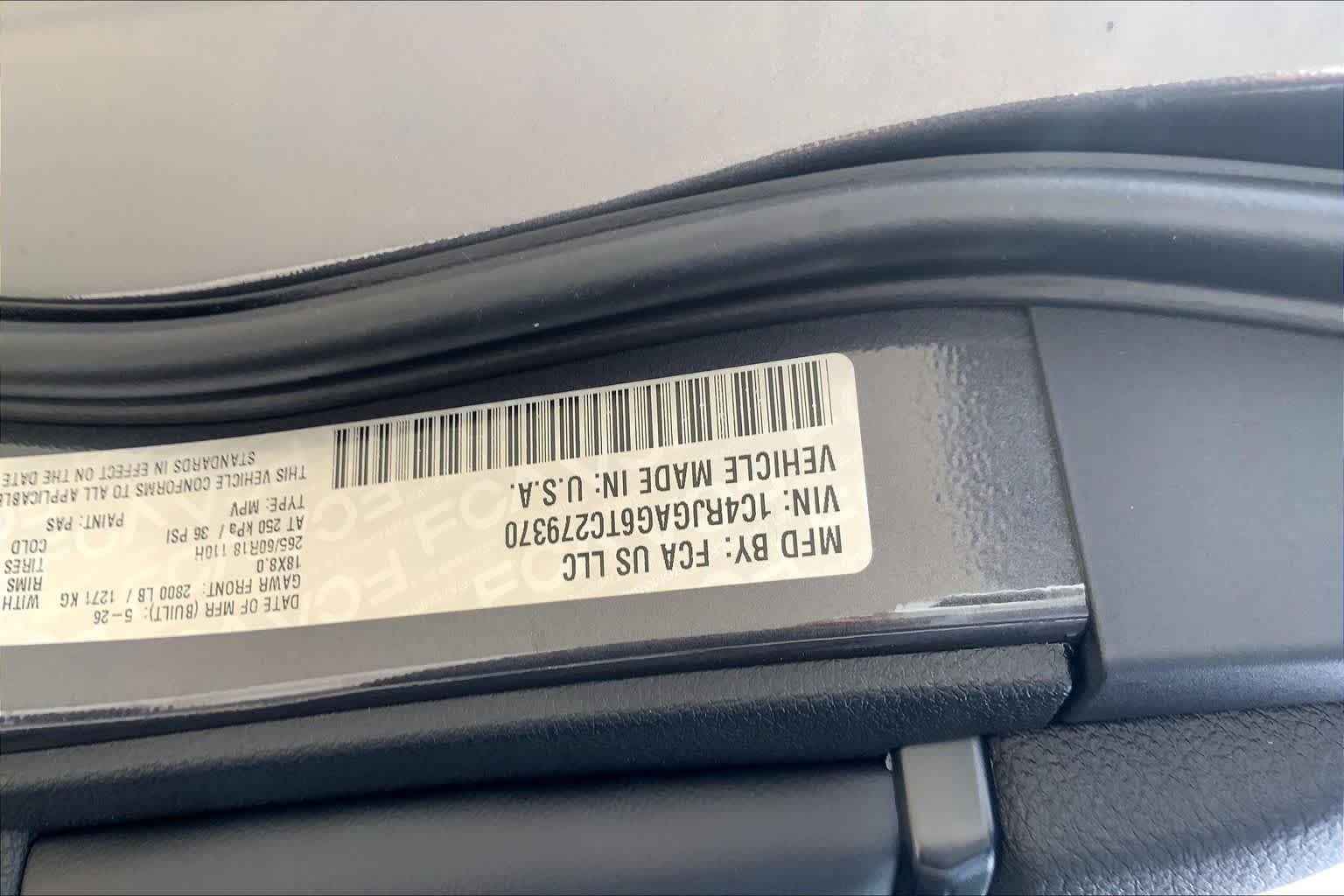 New 2026 Baltic Gray Metallic Clear-Coat Exterior Paint Jeep Laredo X image 19
