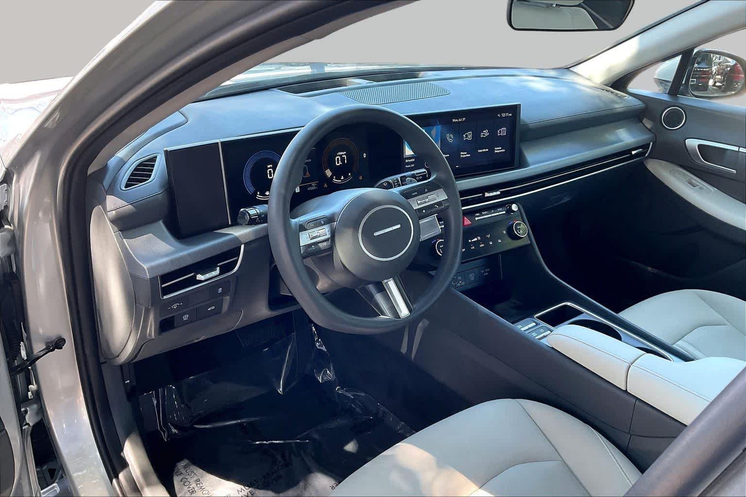 2025 Hyundai Sonata SEL - Photo 18