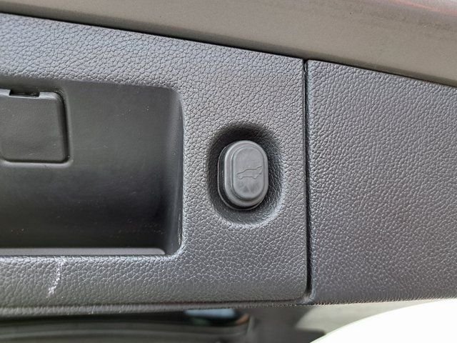 Used 2018 Gray Chevrolet LT image 34