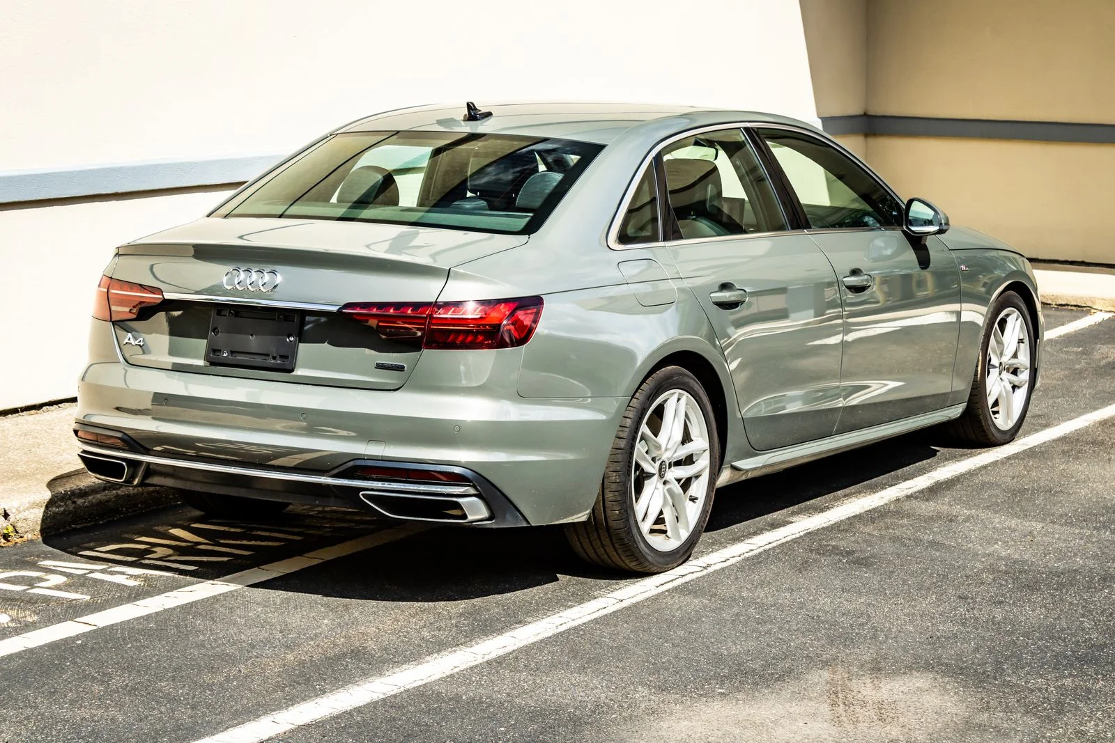 2023 Audi A4 Premium Plus - Photo 7