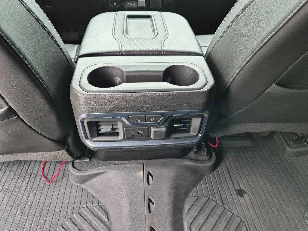 Used 2022 White Chevrolet High Country image 32