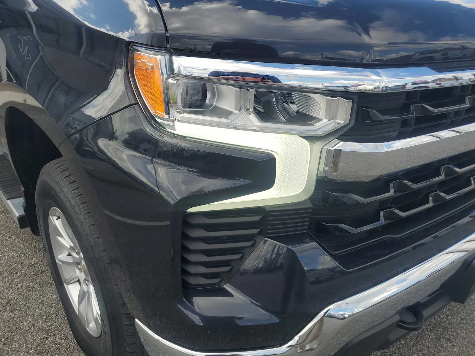 Used 2023 DARK ASH METALLIC Chevrolet LT image 11