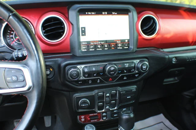 Used 2022  Jeep Unlimited Rubicon image 9