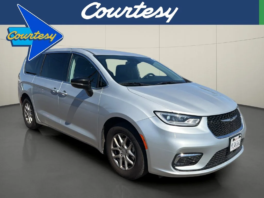Used 2024 Silver Chrysler Touring L image 1