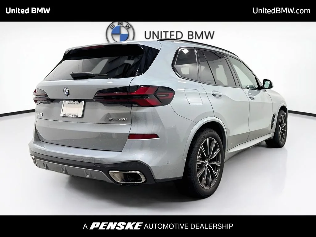 Certified Used 2025 Brooklyn Grey Metallic BMW sDrive40i image 5