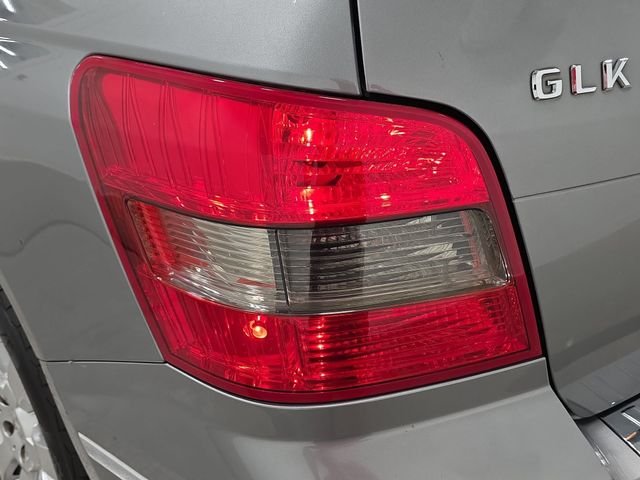 Used 2012 Gray Mercedes-Benz GLK 350 image 30