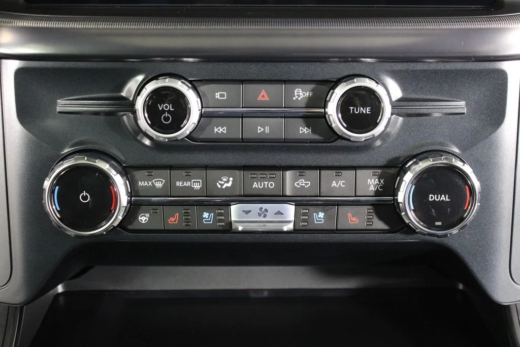 New 2026 Agate Black Metallic Ford Lariat image 30