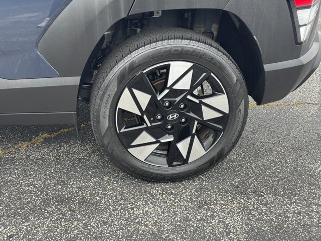 2025 Hyundai Kona SEL - Photo 9