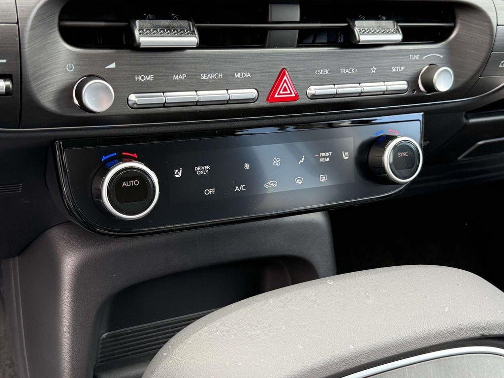 New 2026 Abyss Black Hyundai Blue SEL 7P image 20