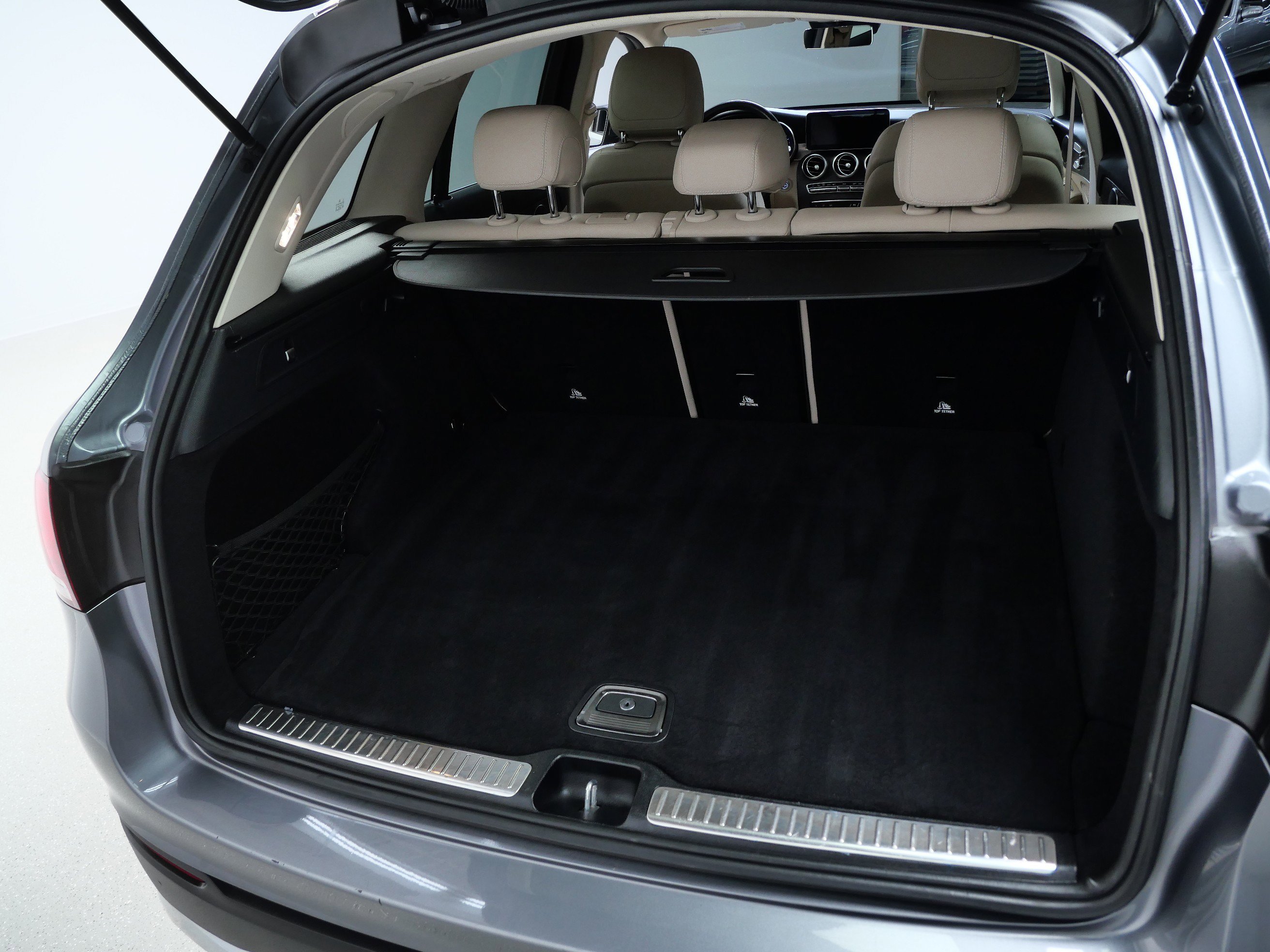Used 2022 Selenite Grey Metallic Mercedes-Benz GLC 300 image 7