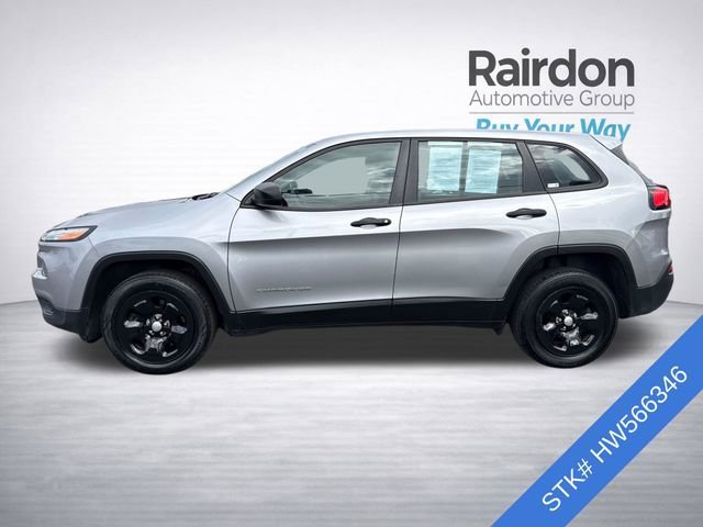 Used 2017 Billet Silver Metallic Clearcoat Jeep Sport image 4