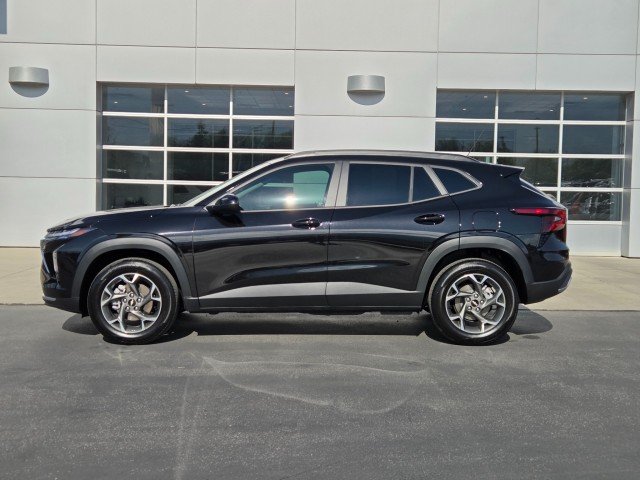 Used 2026 Mosaic Black Metallic Chevrolet LT image 8