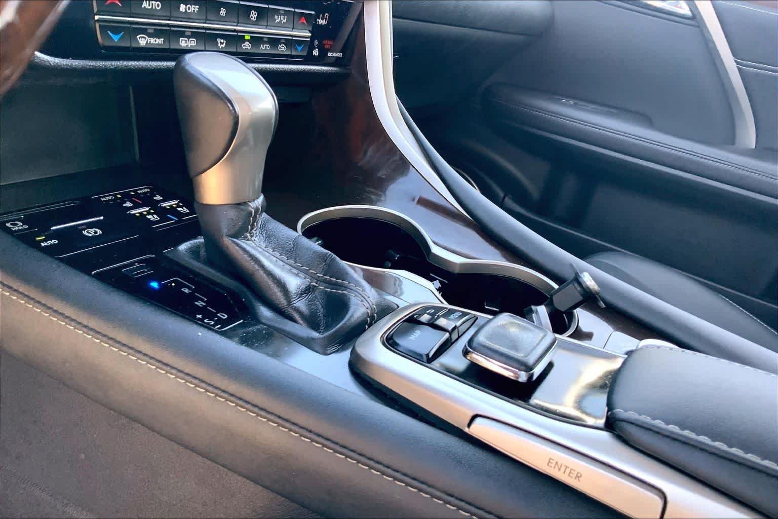 Used 2016 Eminent White Pearl Lexus  image 17