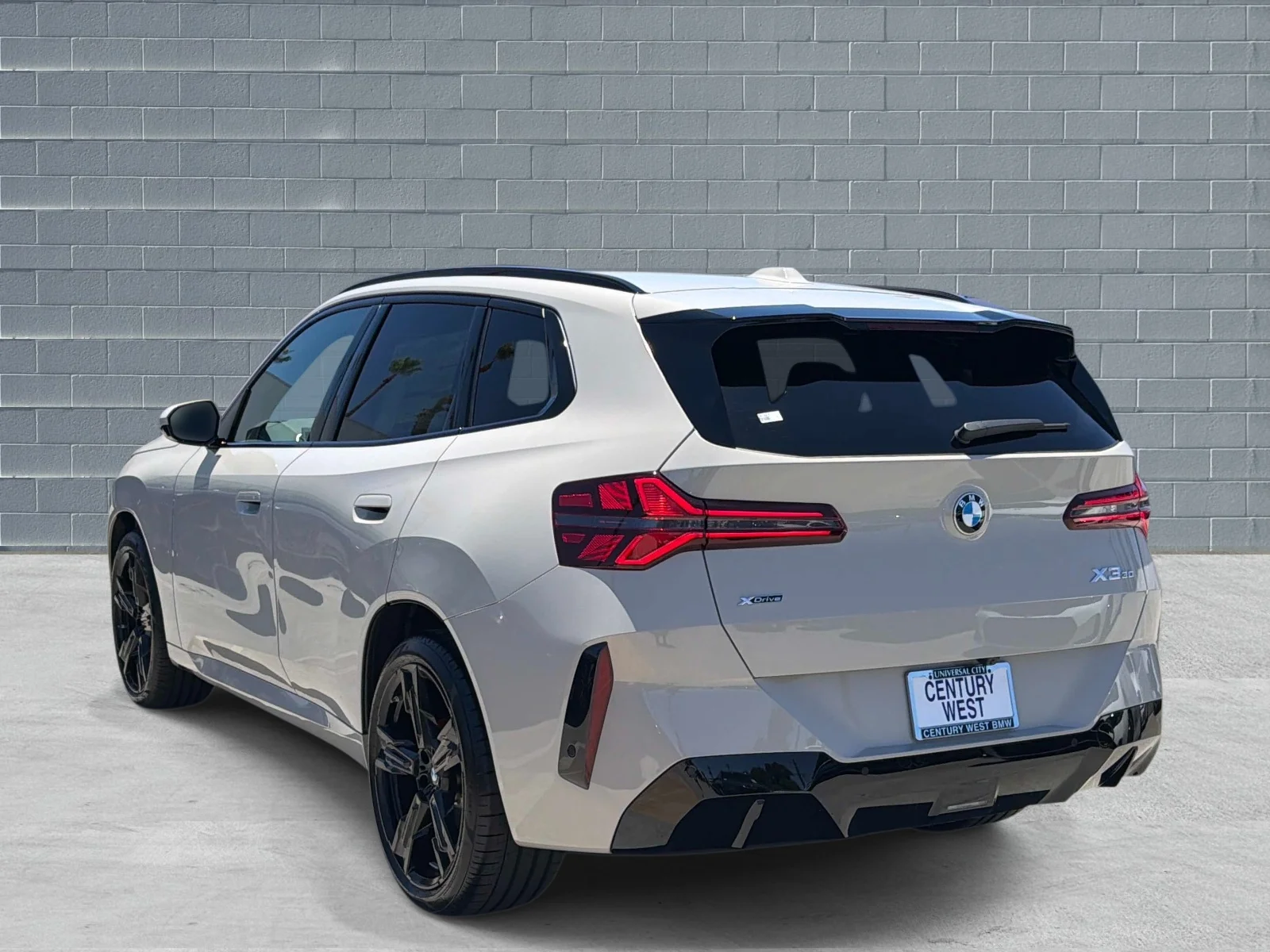 New 2026 Dune Grey Metallic BMW 30 xDrive image 3