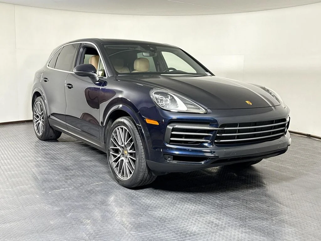 Used 2023 Moonlight Blue Metallic Porsche  image 9