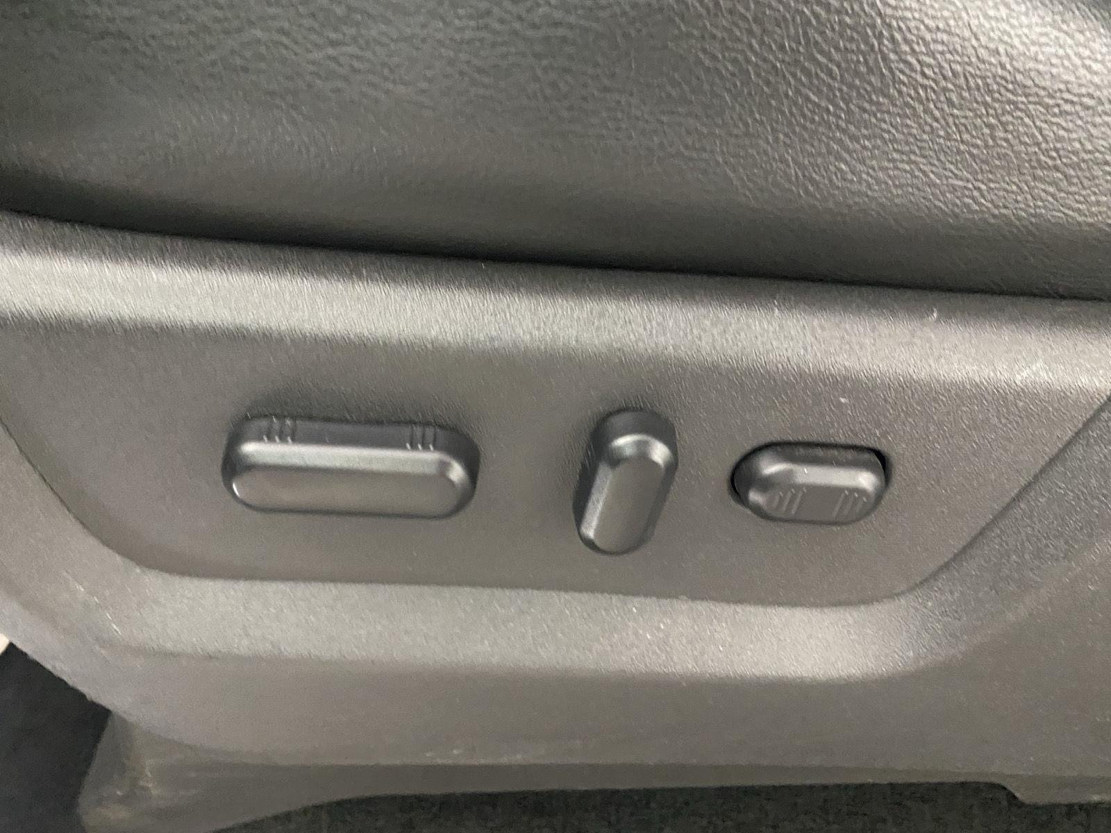 Used 2013 Sterling Gray Metallic Ford Lariat image 22