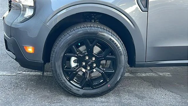 New 2025 Carbonized Gray Metallic Ford XLT image 25
