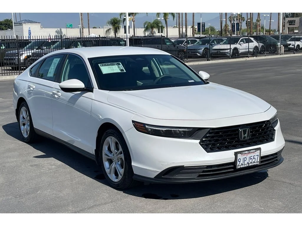 Used 2024 Platinum White Pearl Honda LX image 8