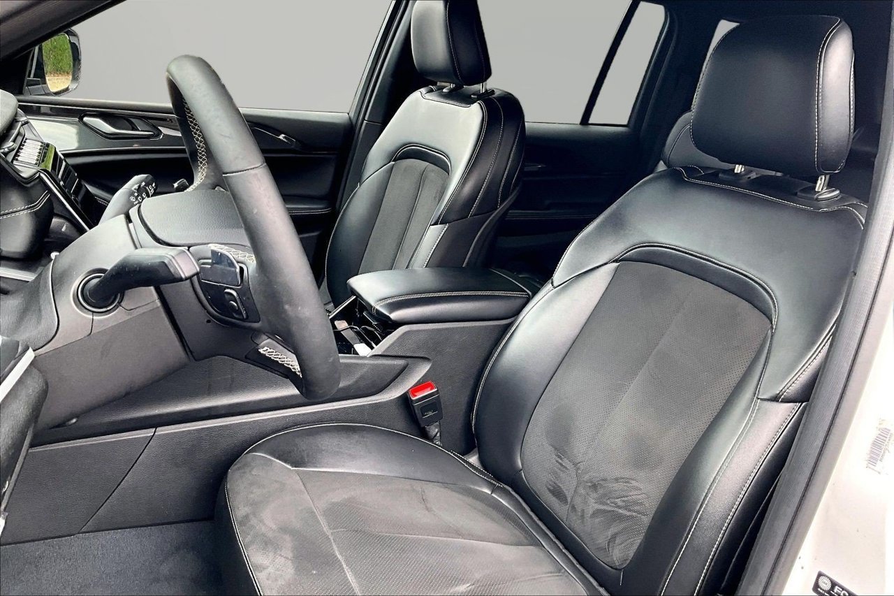 Used 2023 White Jeep Altitude X image 19