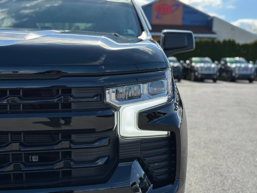 Used 2023 Black Chevrolet RST image 40